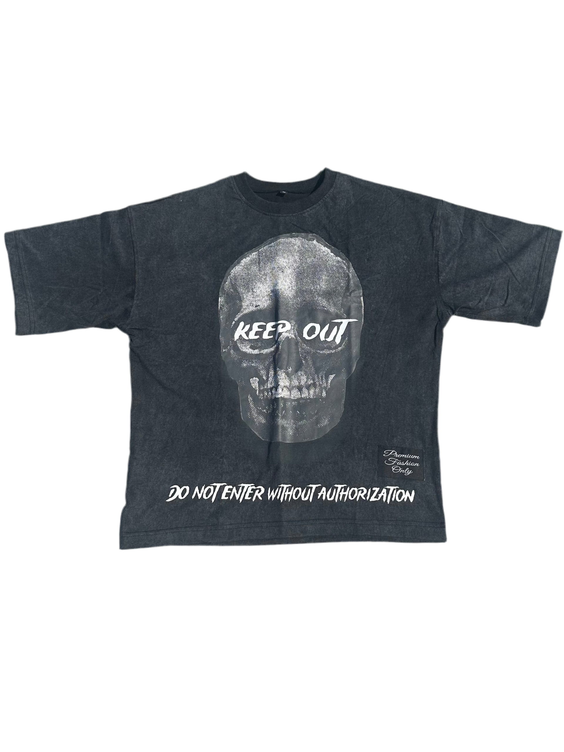 BLACK KEEP OUT TEE
